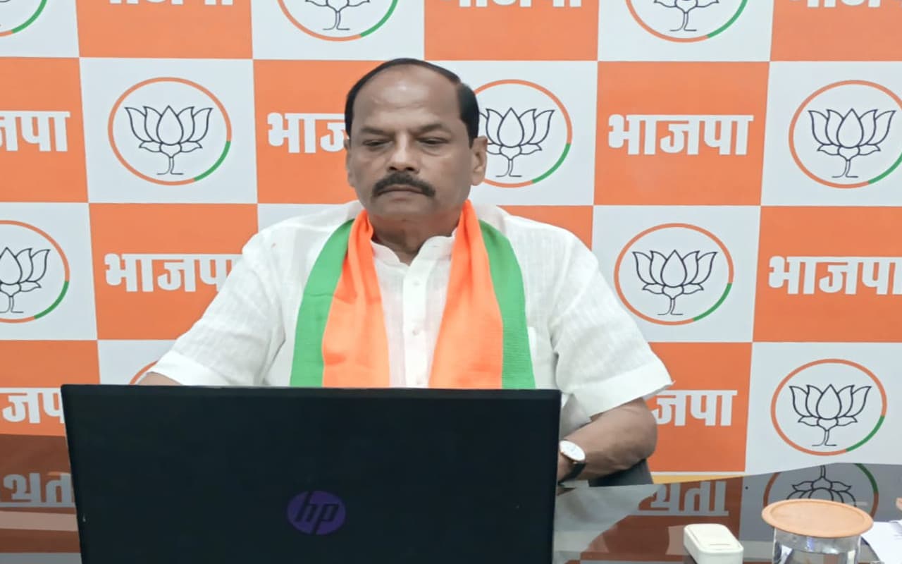 पूर्व CM रघुवर दास ने की झारखंड में राष्ट्रपति शासन लगाने की मांग, राज्यपाल को लिखा पत्र