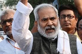 Raghuvansh prasad singh: गणित 
शिक्षक से राजनेता बने डॉ. रघुवंश प्रसाद सिंह, किस्सा तब का जब लालू यादव के एक फैसले का किया था कड़ा विरोध