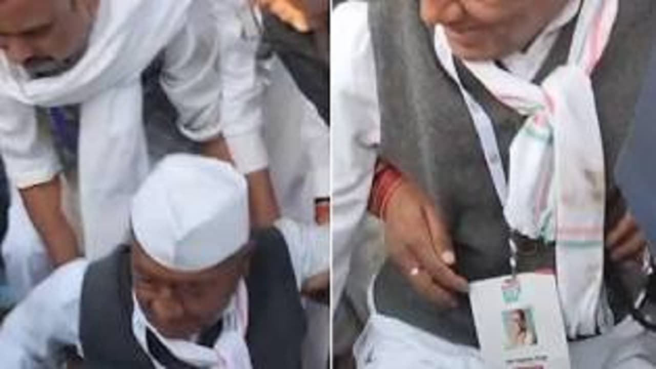 Bharat Jodo Yatra: राहुल गांधी की यात्रा के दौरान धक्का-मुक्की, पूर्व सीएम दिग्विजय सिंह जमीन पर गिरे