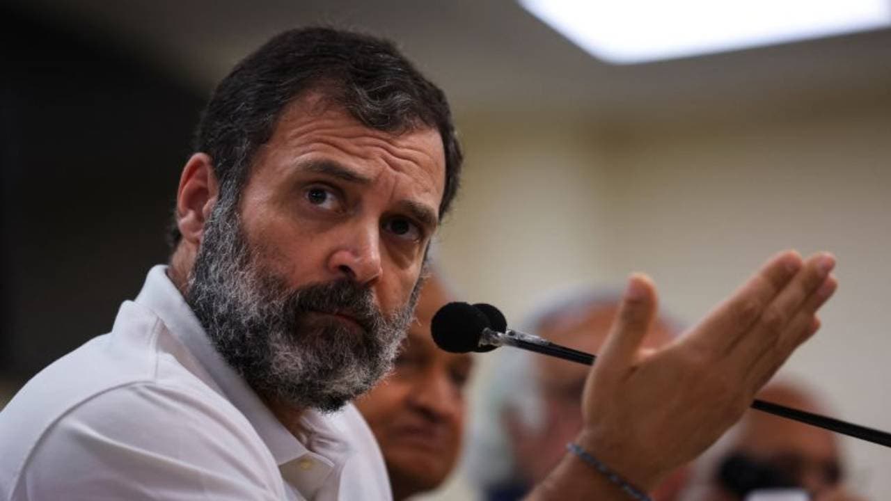 राहुल गांधी के बयान को BJP ने बताया 'बचकाना', कहा- '2014 से पहले अदाणी समूह को भूमि क्यों दी'