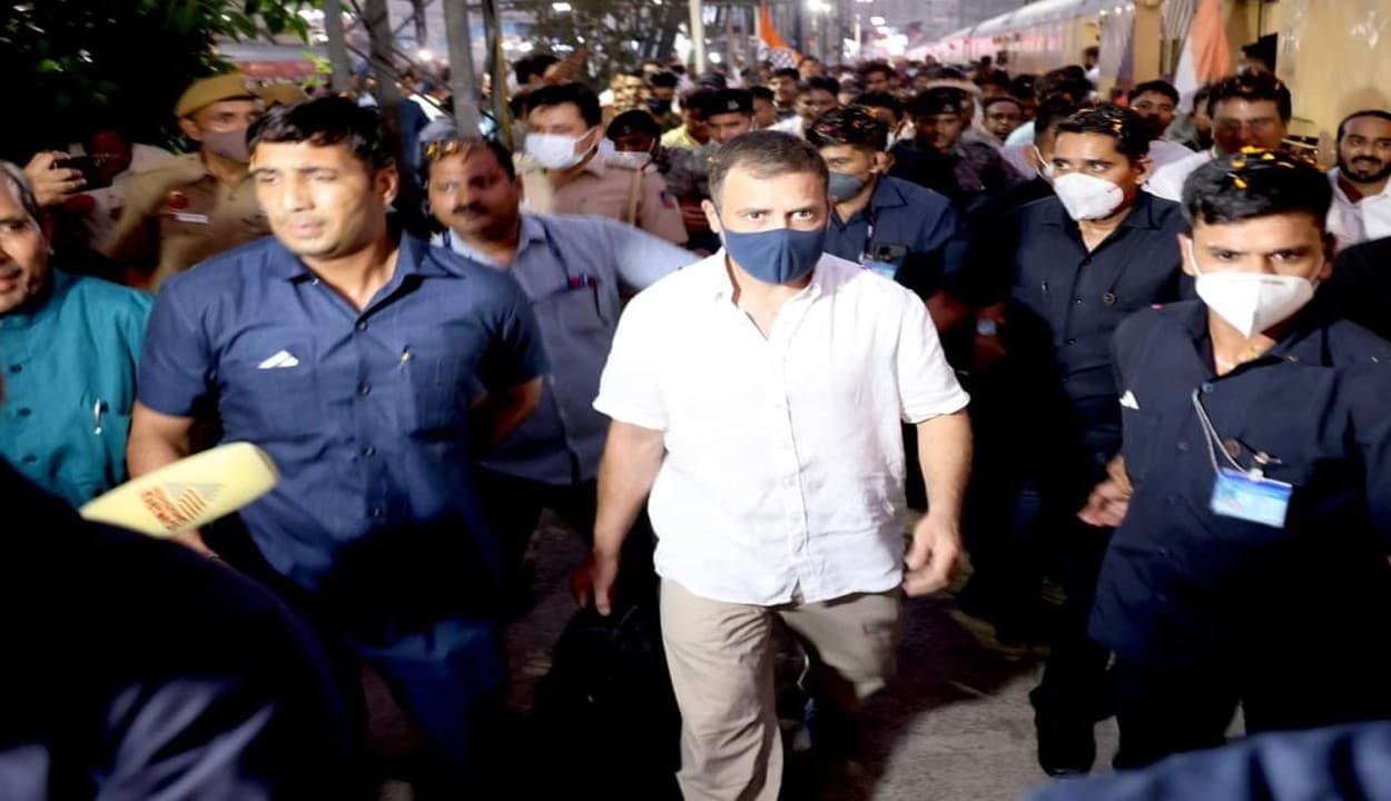 उदयपुर में आज से कांग्रेस का चिंतन शिविर शुरू : ट्रेन से पहुंचे राहुल गांधी, सोनिया गांधी करेंगी कई फैसले