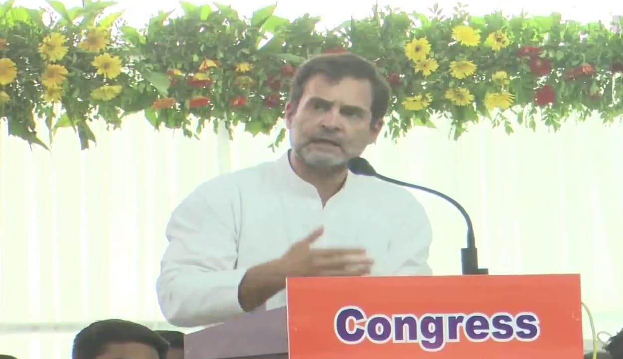 दाहोद की आदिवासी सत्याग्रह रैली में पीएम मोदी पर बरसे राहुल, बोले- देश में वही कर रहे, जो गुजरात में किया