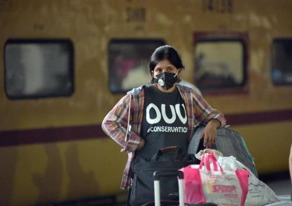 IRCTC/Indian Railway News: 'बैग्स ऑन व्हील्स' सेवा शुरू करेगी रेलवे, घर से स्टेशन तक पहुंचायेगा सामान