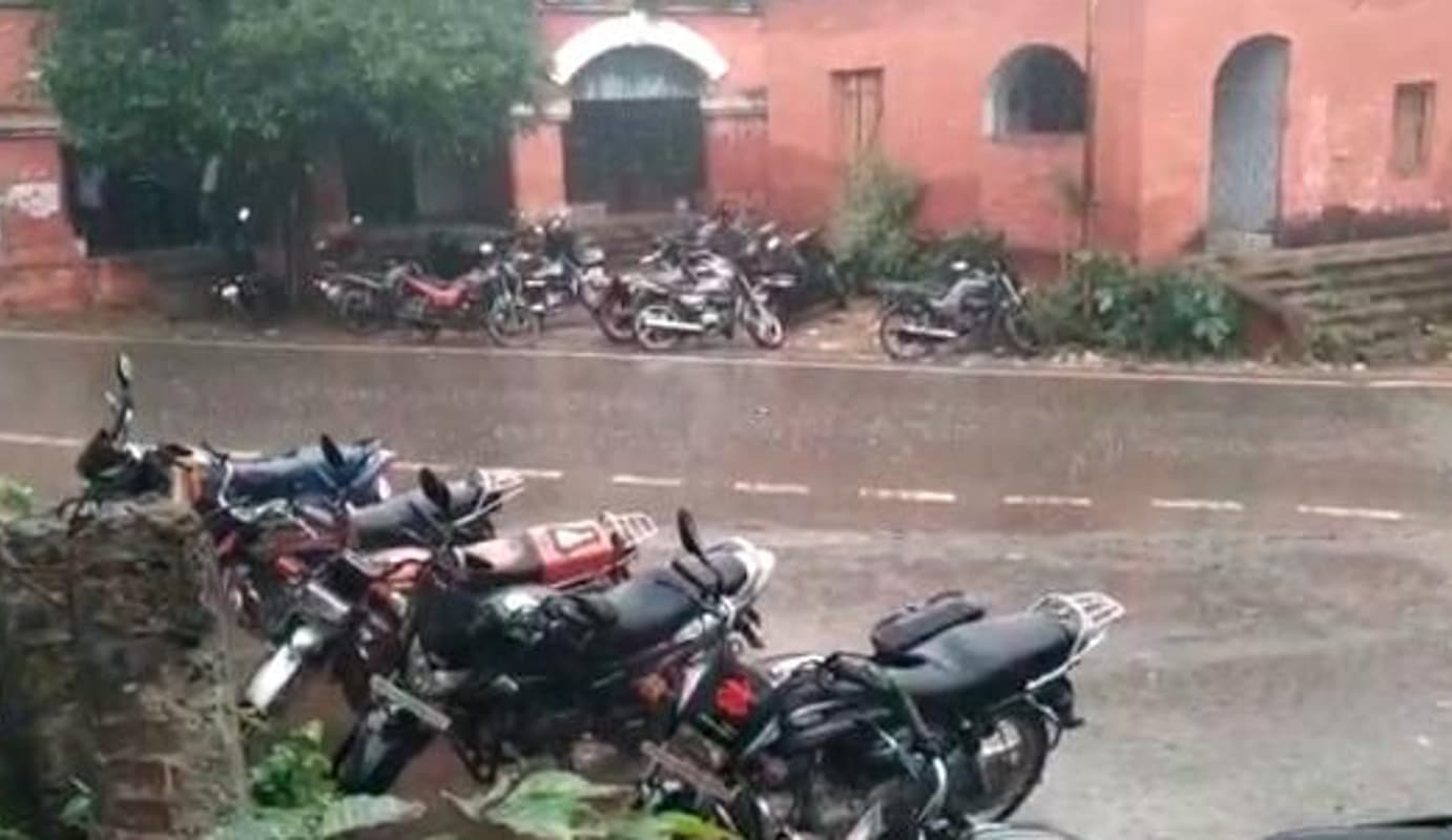 Bihar Weather : बारिश से पारा सामान्य से 7 डिग्री नीचे, छह मई तक आंधी-पानी के आसार