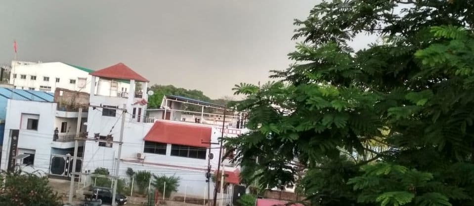 Jharkhand Weather Forecast : झारखंड के इन जिलों में बदलेगा मौसम का मिजाज, हल्की बारिश के साथ वज्रपात की आशंका, पढ़िए मौसम विभाग के वैज्ञानिकों का पूर्वानुमान