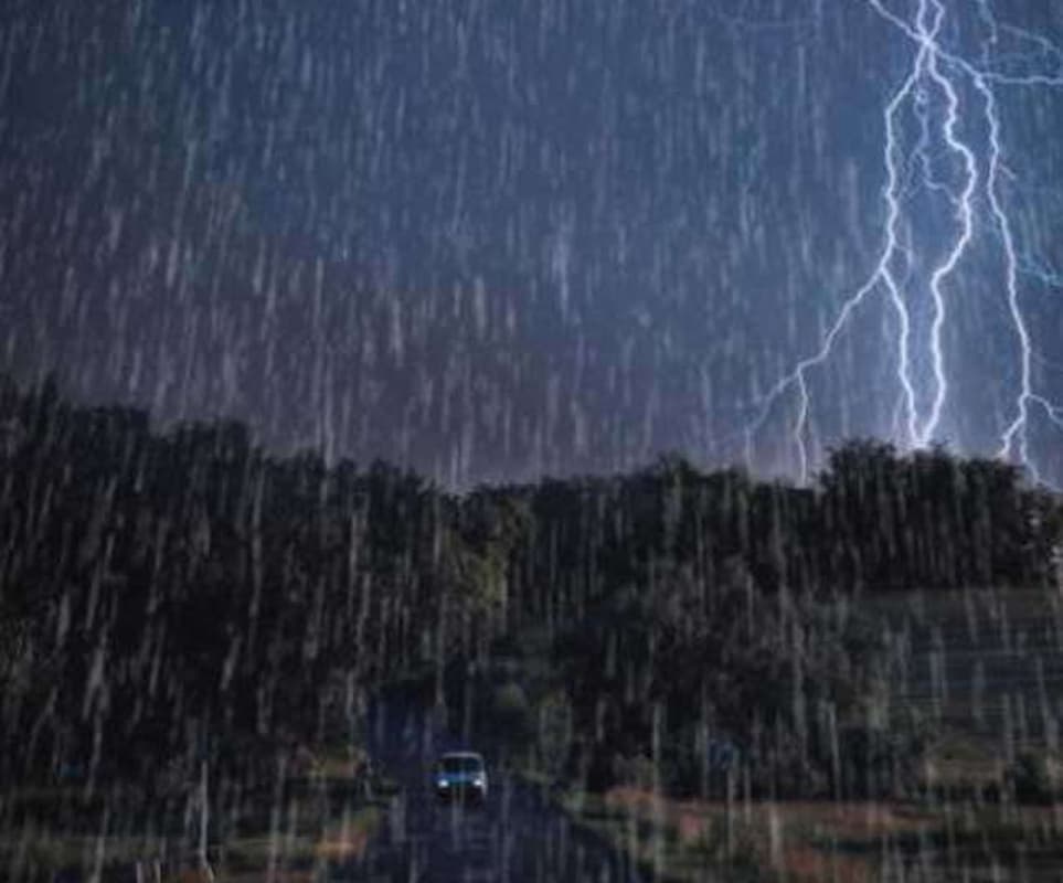 पश्चिम बंगाल के दक्षिणी जिलों में भारी बारिश होने के आसार