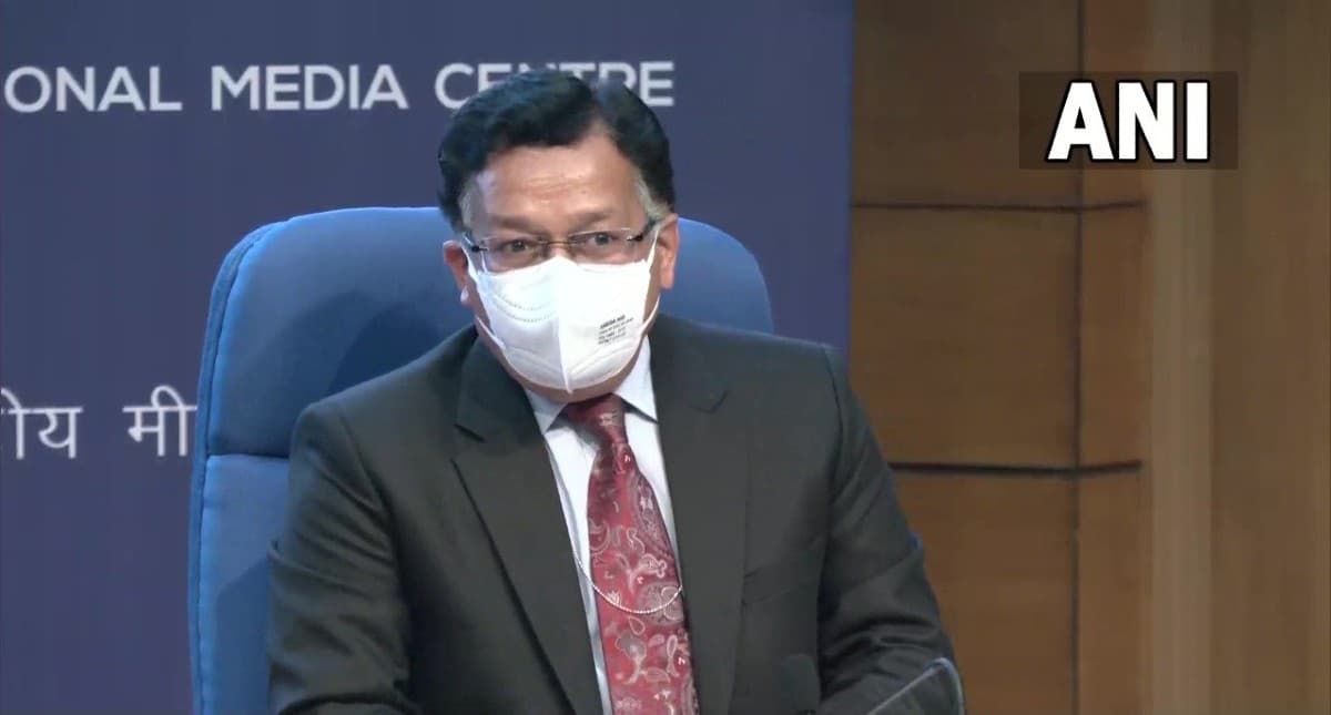 भारत में वैक्सीनेशन से हुआ फायदा, तीसरी लहर में मौत की संख्या काफी घटी, स्वास्थ्य मंत्रालय ने कहा