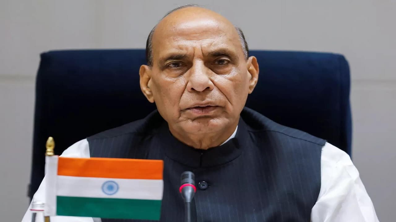 रक्षा मंत्री राजनाथ सिंह ने चीन को दी चेतावनी, कहा- हर आपात स्थिति से निपटने में सक्षम है भारत की सेना