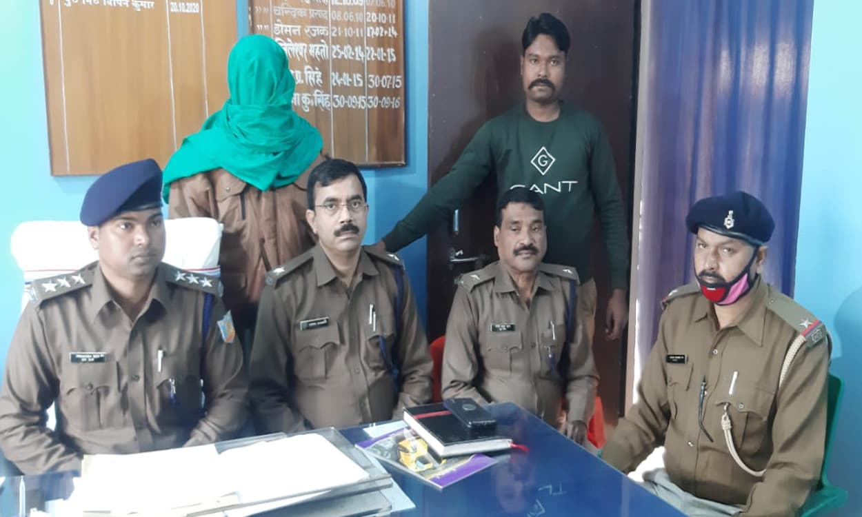 झारखंड- बंगाल के इंटर स्टेट क्रिमिनल रफीक सरायकेला से गिरफ्तार, खुलेंगे कई राज