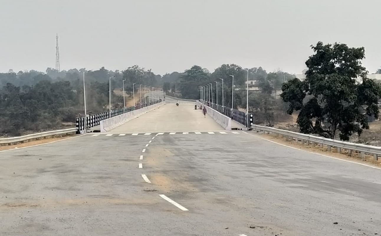 Bridge at Rajrappa: घघरी-रजरप्पा के बीच बना पुल, 11 पंचायतों के लोगों में दौड़ी खुशी की लहर