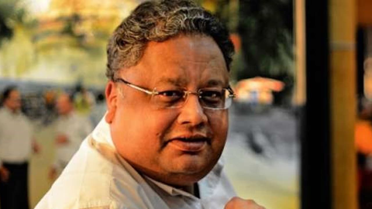 Rakesh Jhunjhunwala ने इन कंपनियों के बेचे शेयर, जानिए कितनी थी हिस्सेदारी, पढ़ें पूरी खबर