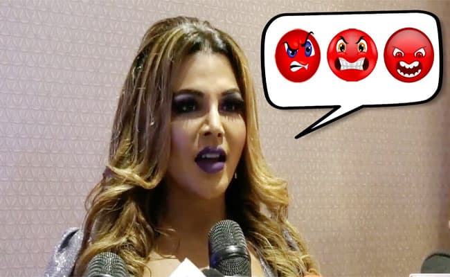 Rakhi Sawant ने बीच सड़क पर शख्स की लगाई क्लास, कहा क्यों देख रहे हो अंकल . . .