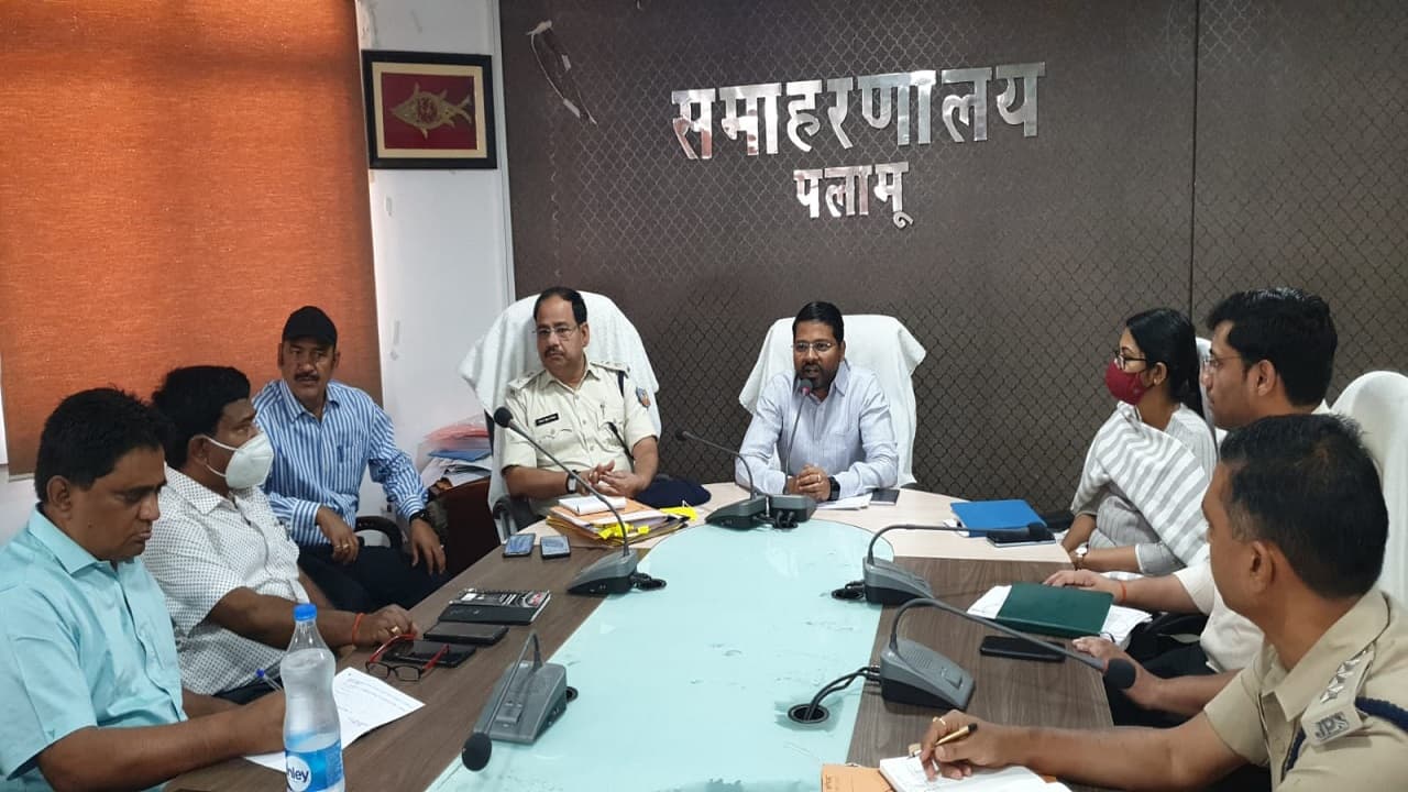 Ram Navami 2022: रामनवमी में रिकॉर्डेड म्यूजिक व डीजे पर रोक, आपत्तिजनक वीडियो वायरल करना पड़ेगा महंगा