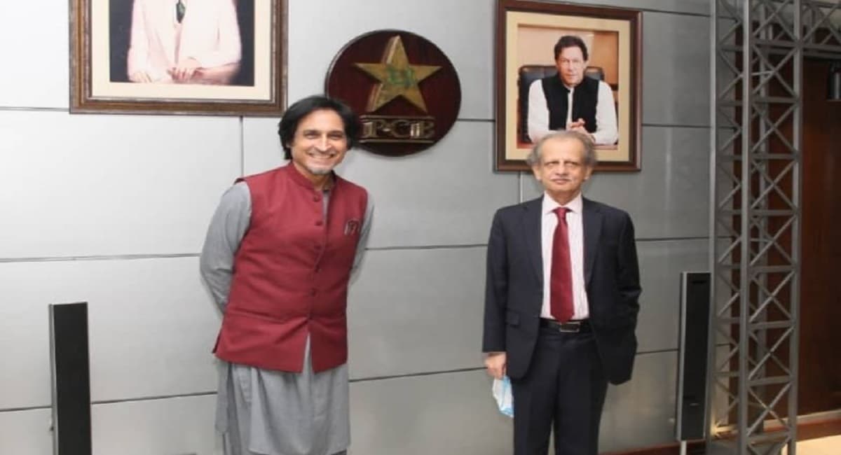 रमीज के ‘राज’ में मालामाल हुए पाकिस्तानी क्रिकेटर, PCB चीफ बनते ही 250 गुना बढ़ायी खिलाड़ियों की सैलरी