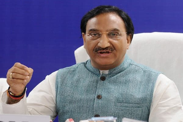 इस गर्मी की छुट्टी में भी स्कूलों में छात्रों को मध्याह्न भोजन मिलेगा : निशंक