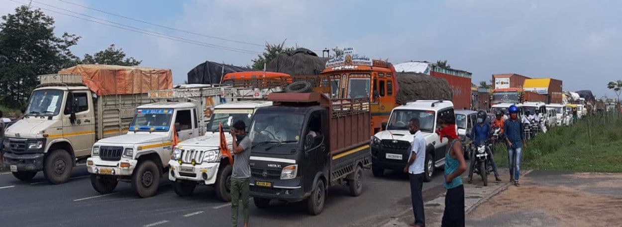 Bengal News : मालदा में ट्रक के धक्के से छात्रा की मौत, लोगों ने किया सड़क को जाम