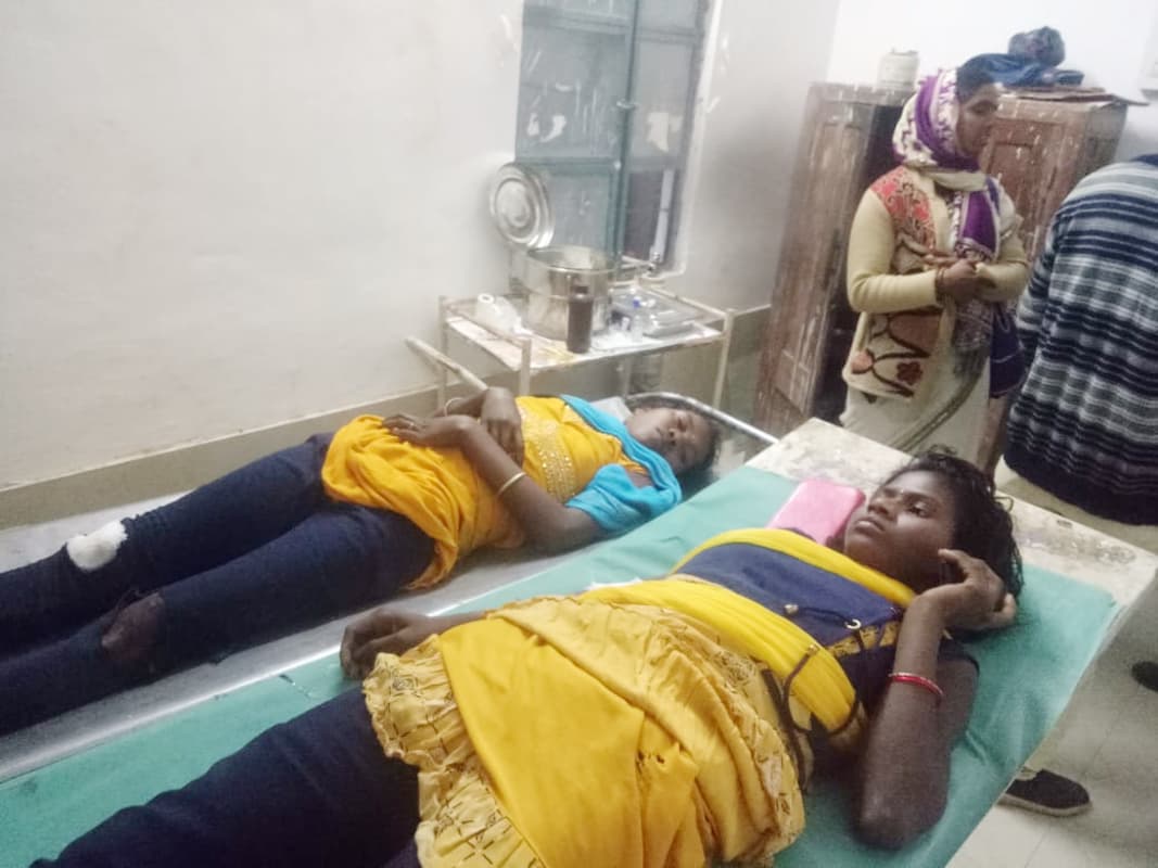 रमकंडा में दो बाइक की जोरदार टक्कर में एक की मौत, दो युवतियां घायल