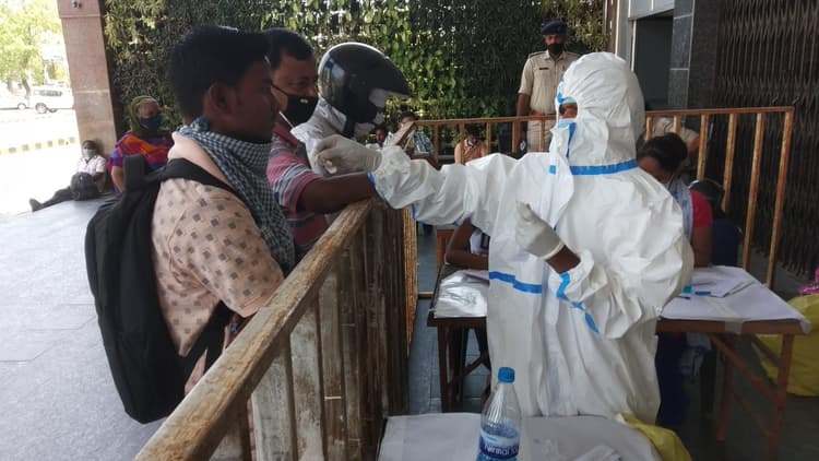 Coronavirus: कोरोना को लेकर स्वास्थ्य मंत्रालय का अलर्ट, इस राज्य में बढ़ सकते हैं संक्रमण के मामले