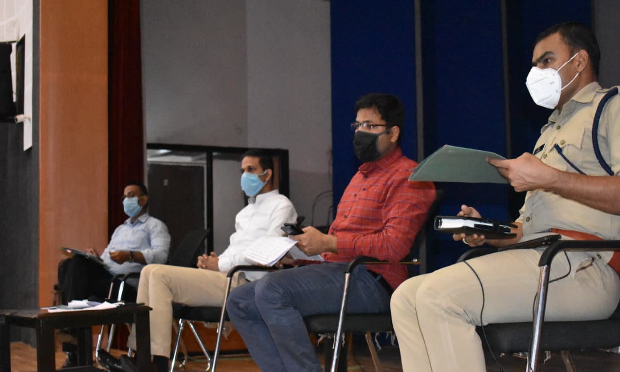 6 सितंबर को होने वाले एनडीए व नेवल एकेडमी परीक्षा को लेकर रांची डीसी की बैठक, यूपीएससी की गाइडलाइंस का पालन करने पर जोर