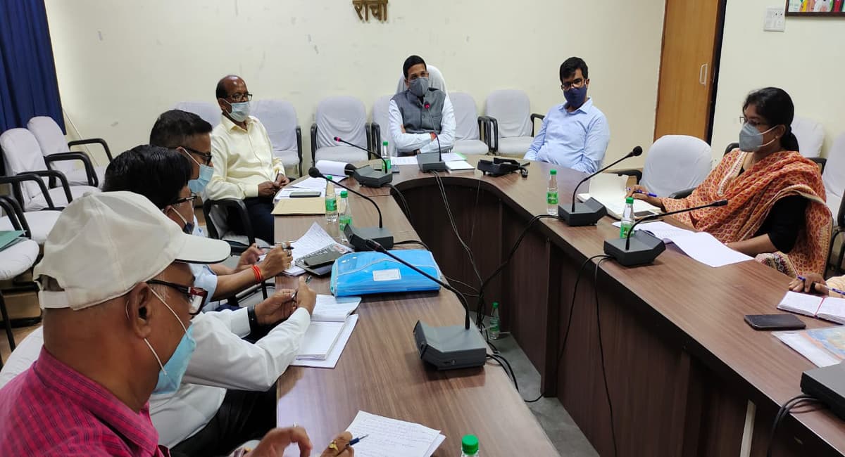 अप्रात्र व्यक्ति इस तारीख तक अपना राशन कार्ड करें सरेंडर, वर्ना होगी कार्रवाई, रांची डीसी ने दिये निर्देश