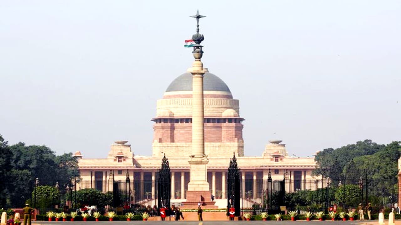 Presidential Election 2022: राष्ट्रपति चुनाव पर चर्चा के लिए राजनाथ सिंह ने उद्धव ठाकरे को किया फोन