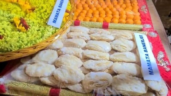 जमशेदपुर के बड़े-बड़े मिष्ठान भंडार में बिक रही मिलावटी मिठाई, छप्पन भोग के रसगुल्ले में पाया गया मिलावट