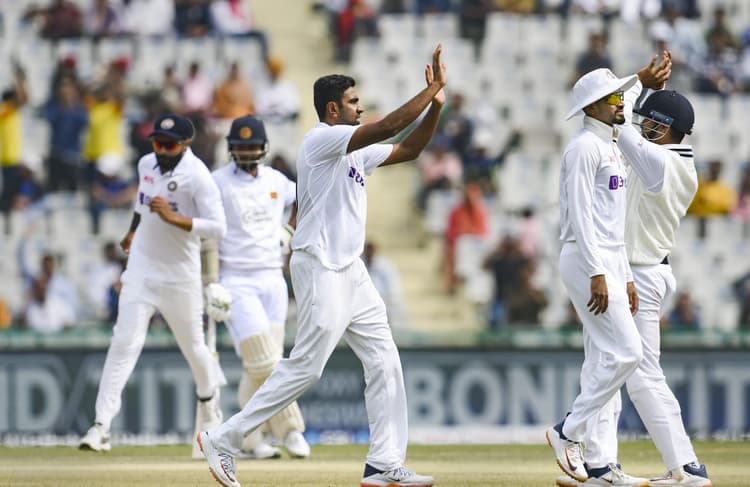 India vs Sri Lanka: रोहित शर्मा ने आर अश्विन को बताया सर्वकालिक महान गेंदबाज, लेकिन इस सवाल पर घिर गये