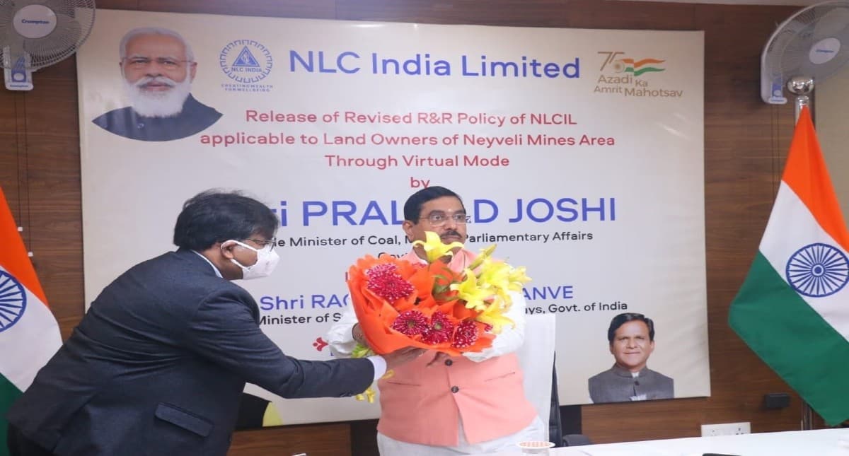 नयी पुनर्वास नीति का ट्रेड यूनियन और विस्थापित करेंगे विरोध, कहा-नौकरी नहीं तो जमीन भी नहीं देंगे