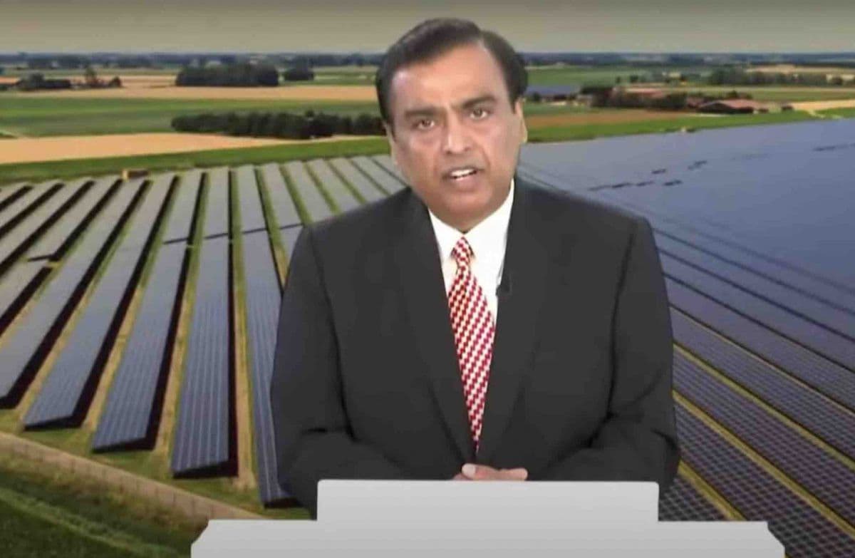 RIL New Venture: रिलायंस टेलीकॉम के बाद अब ग्रीन एनर्जी के क्षेत्र में परचम लहराने को तैयार