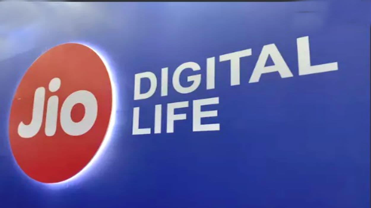 Jio यूजर्स को लगा झटका, रिचार्ज प्लान के बढ़ गये दाम, अब देने होंगे इतने अधिक पैसे