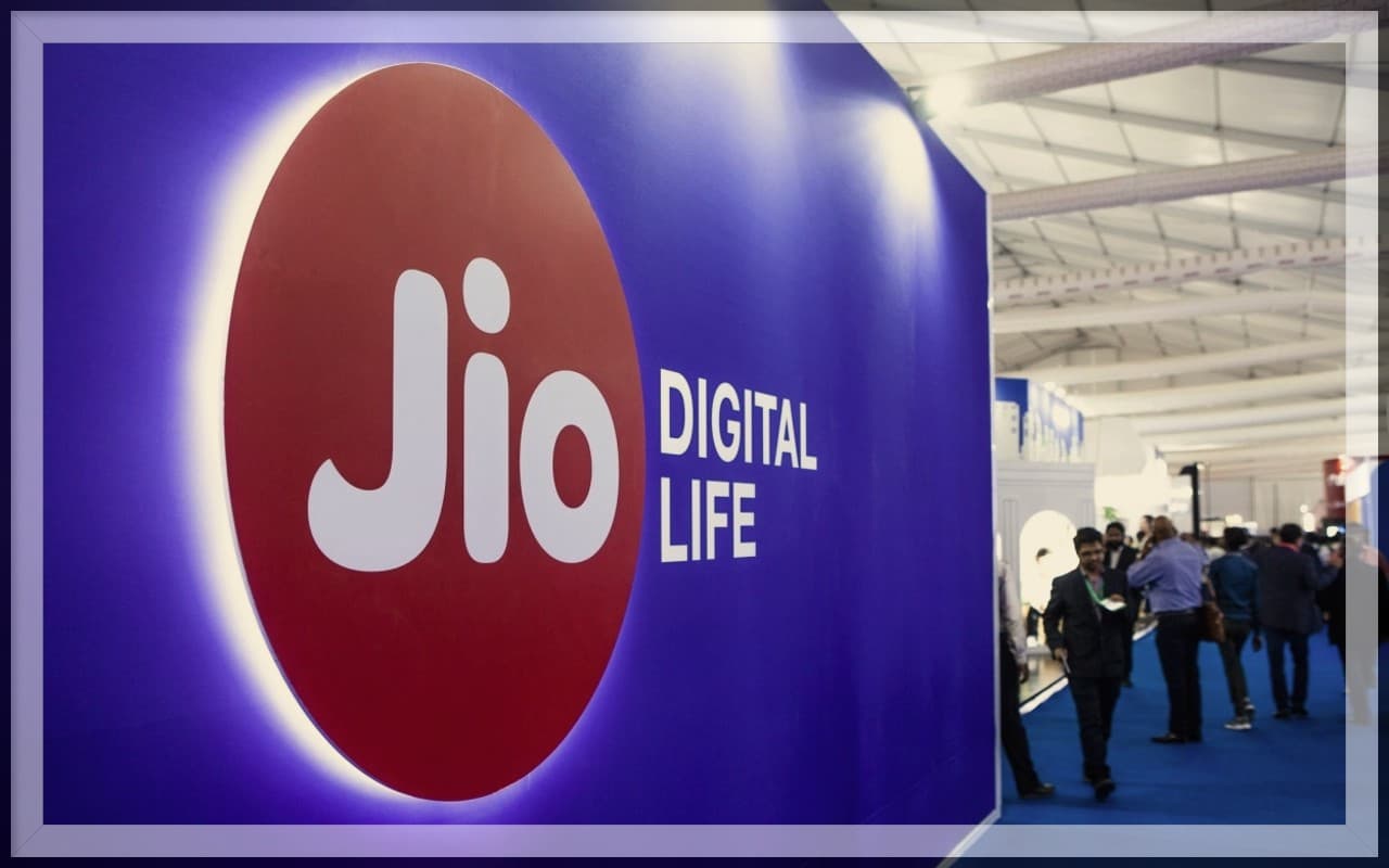 ALERT: बैंक अकाउंट खाली कर सकता है फ्री डेटा का लालच, यूजर्स को यह मैसेज भेज रही JIO