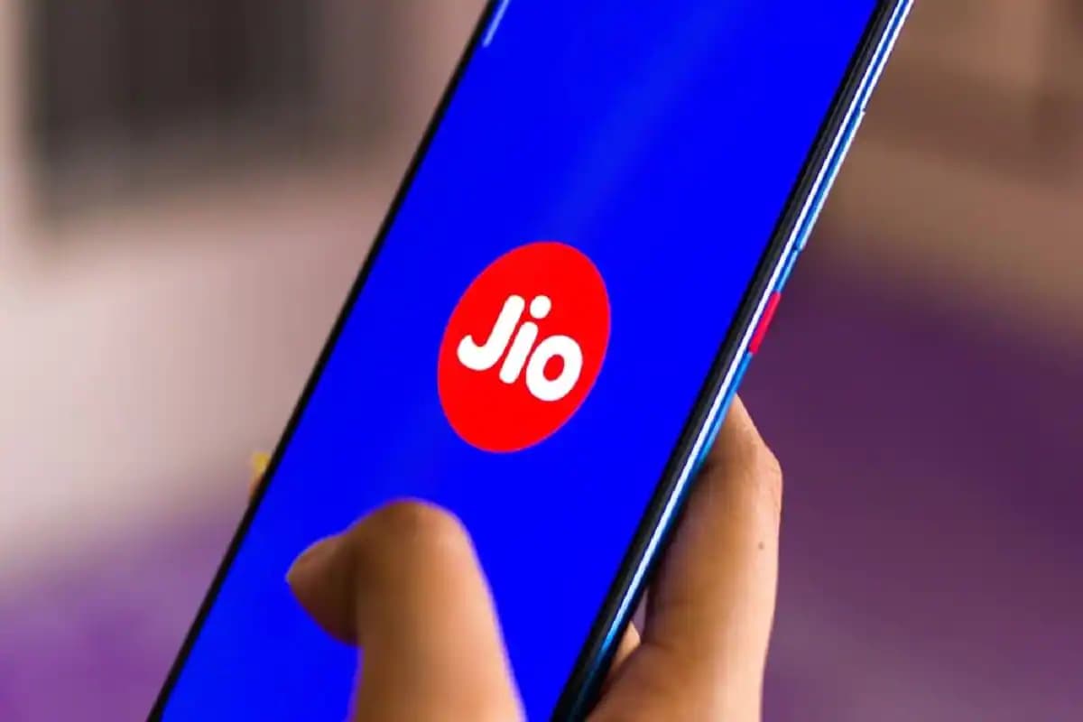 Reliance Jio की 4G मोबाइल कनेक्टिविटी लद्दाख की मशहूर पैंगोंग झील पर शुरू