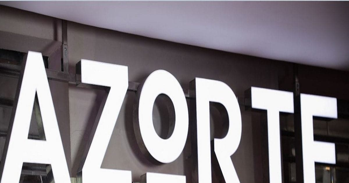 Reliance Retail New Store: मुकेश अंबानी की कंपनी का बड़ा दांव, लॉन्च किया प्रीमियम फैशन स्टोर AZORTE