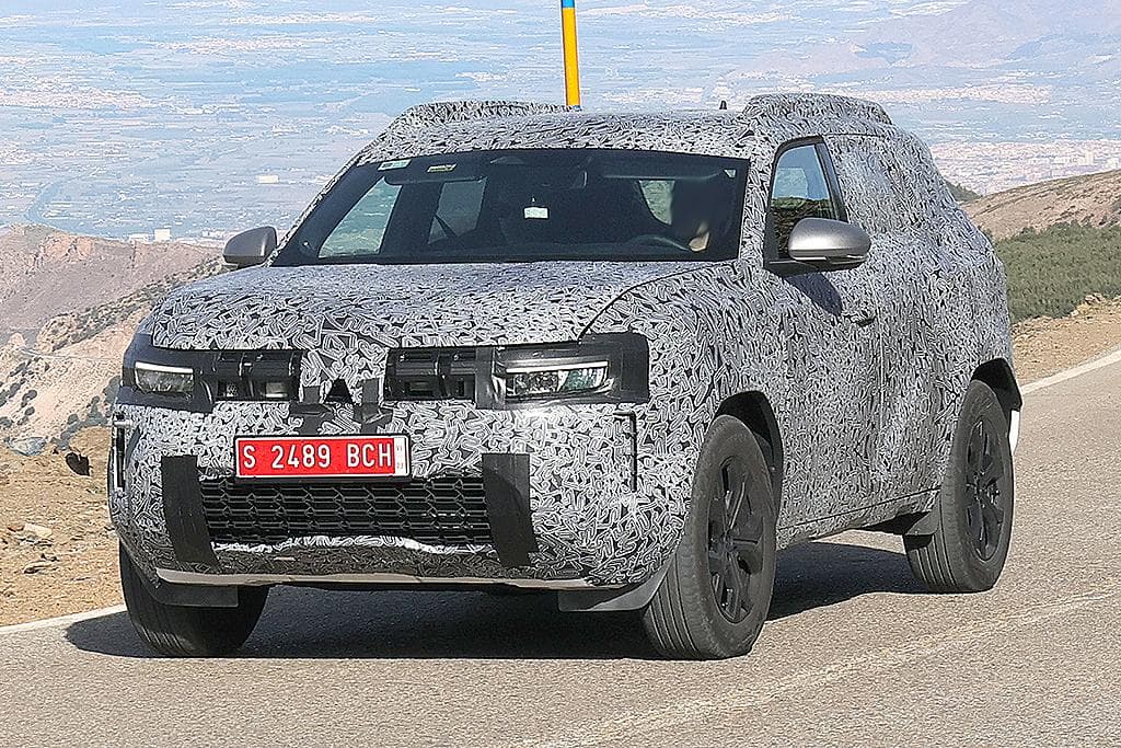 Renault Duster 2024: लॉन्च से पहले नई डस्टर की फोटो लीक, जानें किन-किन बदलावों के साथ मार्केट में होगी वापसी?