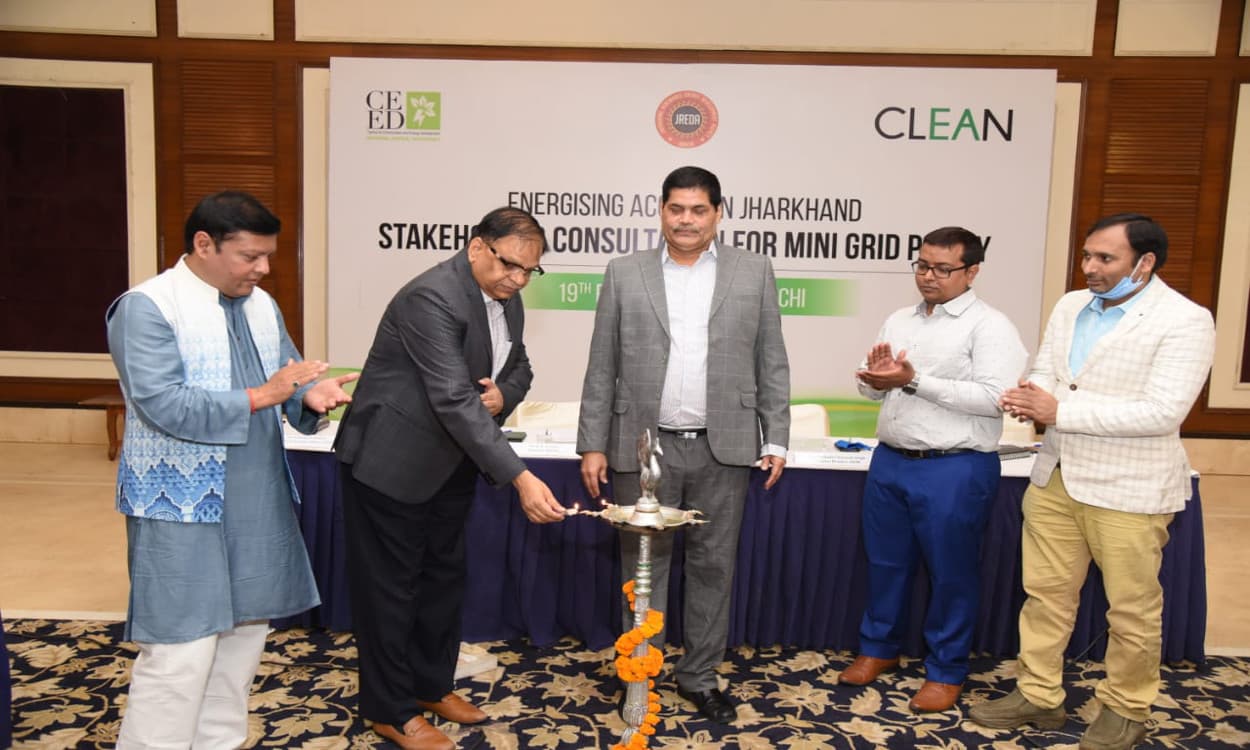 झारखंड में मिनी ग्रिड पॉलिसी लागू करने को लेकर जेरेडा की कोशिश, बिजली के वैकल्पिक स्त्रोत अक्षय ऊर्जा पर रहेगा जोर झारखंड में मिनी ग्रिड पॉलिसी लागू करने को लेकर जेरेडा की कोशिश, बिजली के वैकल्पिक स्त्रोत अक्षय ऊर्जा पर रहेगा जोर