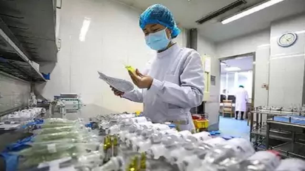 Explained: चीन में कोरोना के बाद जूनोटिक लैंग्या वायरस से हड़कंप, जानें इसके लक्षण और बचाव के उपाय