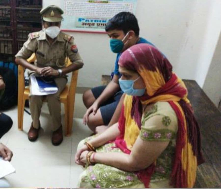 विकास दुबे के एनकाउंटर की खबर मिलने के बाद फूट-फूटकर रोने लगी पत्नी ऋचा दुबे, पुलिस से कही ये बात…