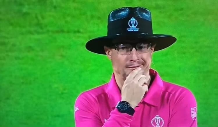 World Cup: जानें, अंपायर ने क्यों नहीं दिया वाइड, मेरिल क्रिकेट क्लब ने बतलाया पूरा कारण