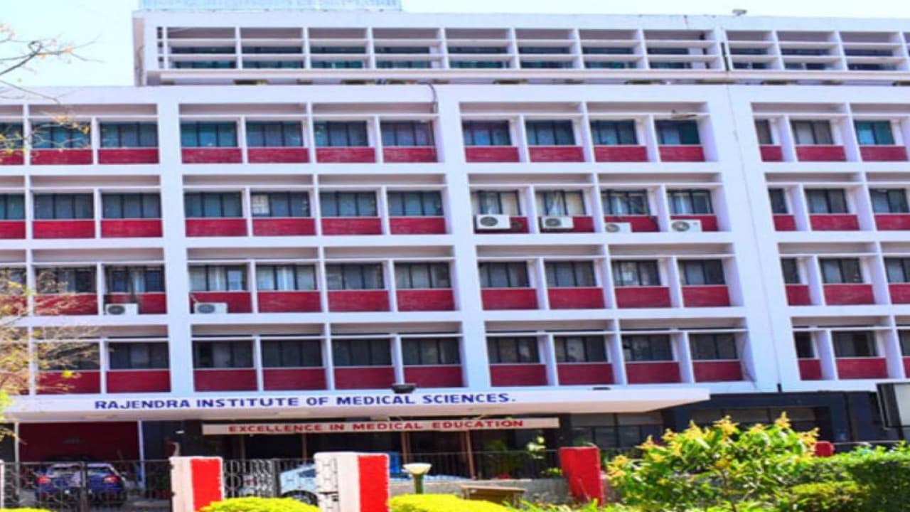 रांची के कोरोना योद्धा मोहित चोपड़ा ने 10 बार किया प्लाज्मा दान, टाइटर लेवल को लेकर रिम्स के डॉक्टर्स भी हैं हैरान, पढ़िए प्लाज्मा दानवीर की कहानी