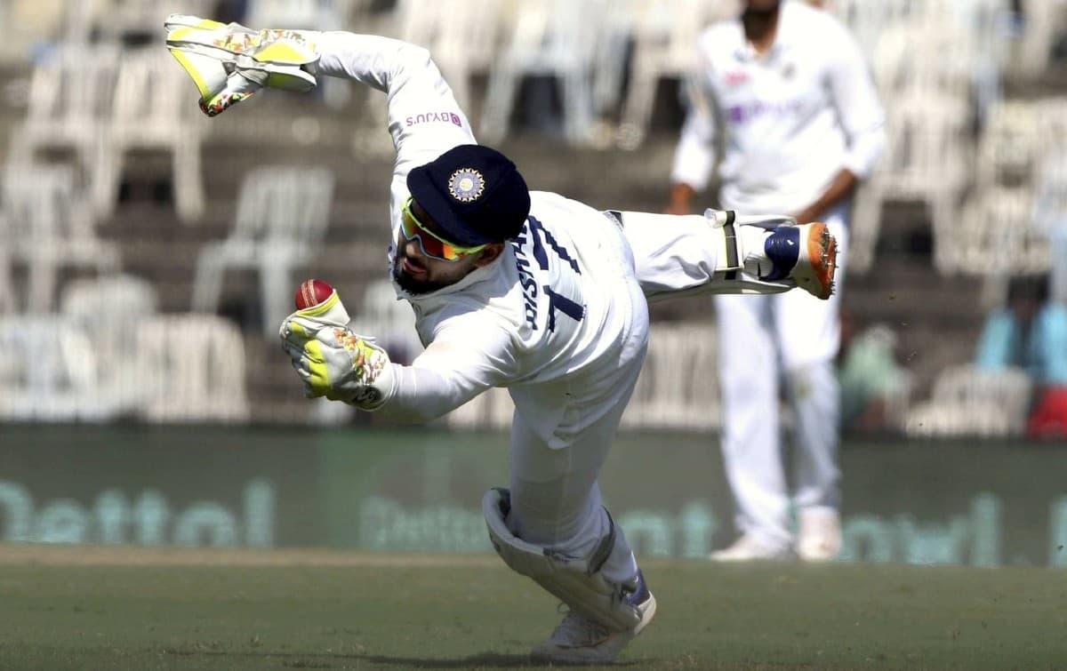 ऋषभ पंत ने तोड़ा एमएस धोनी का बड़ा रिकॉर्ड, विकेट के पीछे ऐसा कारनामा करने वाले छठे भारतीय बने