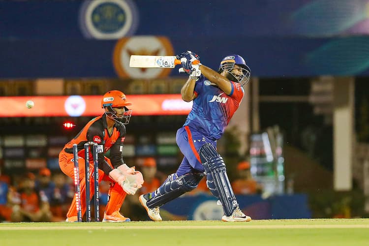 बिंदास खेलो, खुलकर खेलो, ऋषभ पंत ने दिल्ली कैपिटल्स के युवा विकेटकीपर अभिषेक पोरेल को दिया था गुरु मंत्र