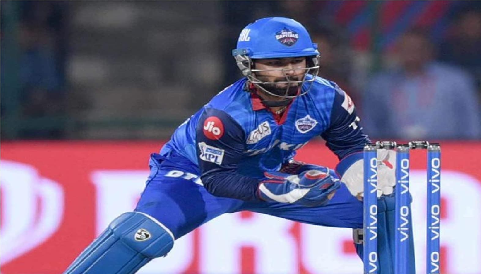 IPL 2021, DC vs RCB : विकेट के पीछे पंत की कमेंट्री से दुनिया लोटपोट, VIDEO में देखें मैक्सवेल के छक्के पर क्या बोले