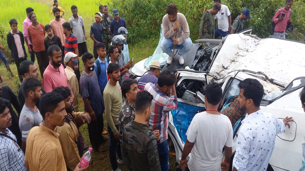 खूंटी के तोरपा में बच्चों सहित एक ही परिवार के 4 लोगों की मौत, हादसे के बाद ड्राइवर फरार