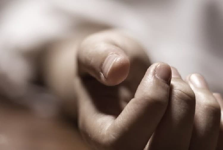 हरियाणा के एक घर में सड़ रही थी रिटायर्ड कैप्‍टन की लाश, बेटे ने कहा -'पापा सोएं हैं उठकर खाना खाएंगे'