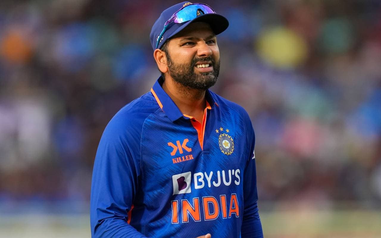 रोहित शर्मा ने 10 विकेट से करारी हार के लिए बल्लेबाजों के सिर पर फोड़ा ठीकरा, बतायी बड़ी वजह