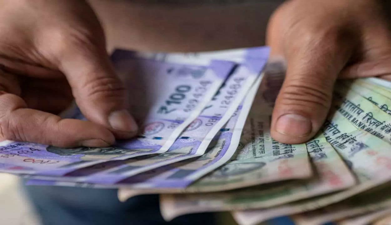 प्रधानमंत्री जीवन ज्योति, सुरक्षा बीमा और अटल पेंशन योजना : इन तीन इंश्योरेंस स्कीम में 384 रुपये सालाना खर्च से सुरक्षित होगा भविष्य