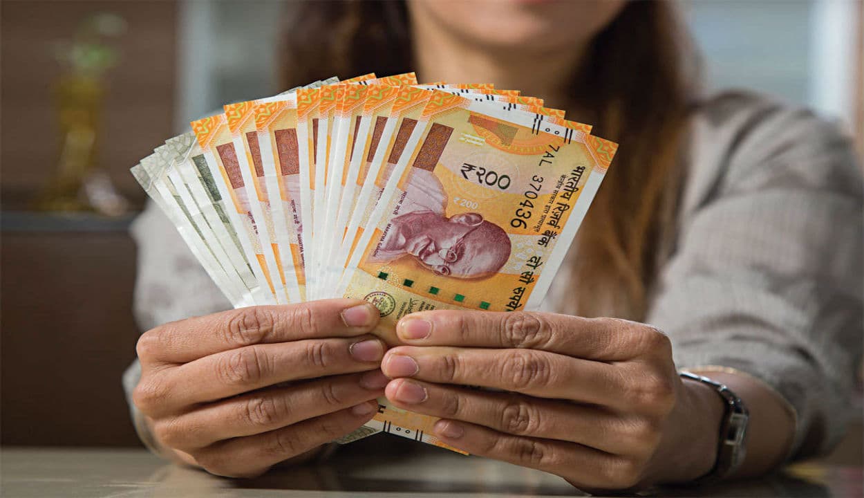 दीपावली : योगी सरकार का राज्य कर्मचारियों को तोहफा, पढ़िए-बोनस के पिटारे में क्या मिलेगा...