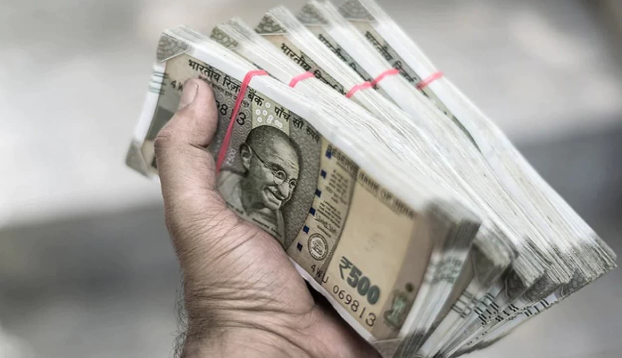 नए साल पर NSC और KVP जैसी छोटी बचत योजना की ब्याज दर में बढ़ोतरी, जानें कितना होगा फायदा