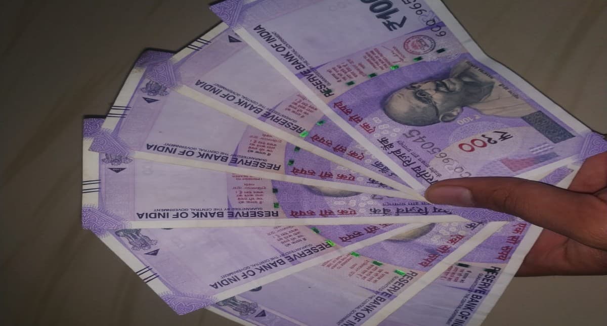 पीपीएफ पर मिलता रहेगा 7.1 प्रतिशत इंटरेस्ट, सुकन्या समृद्धि के ब्याज पर सरकार ने  किया ये फैसला...