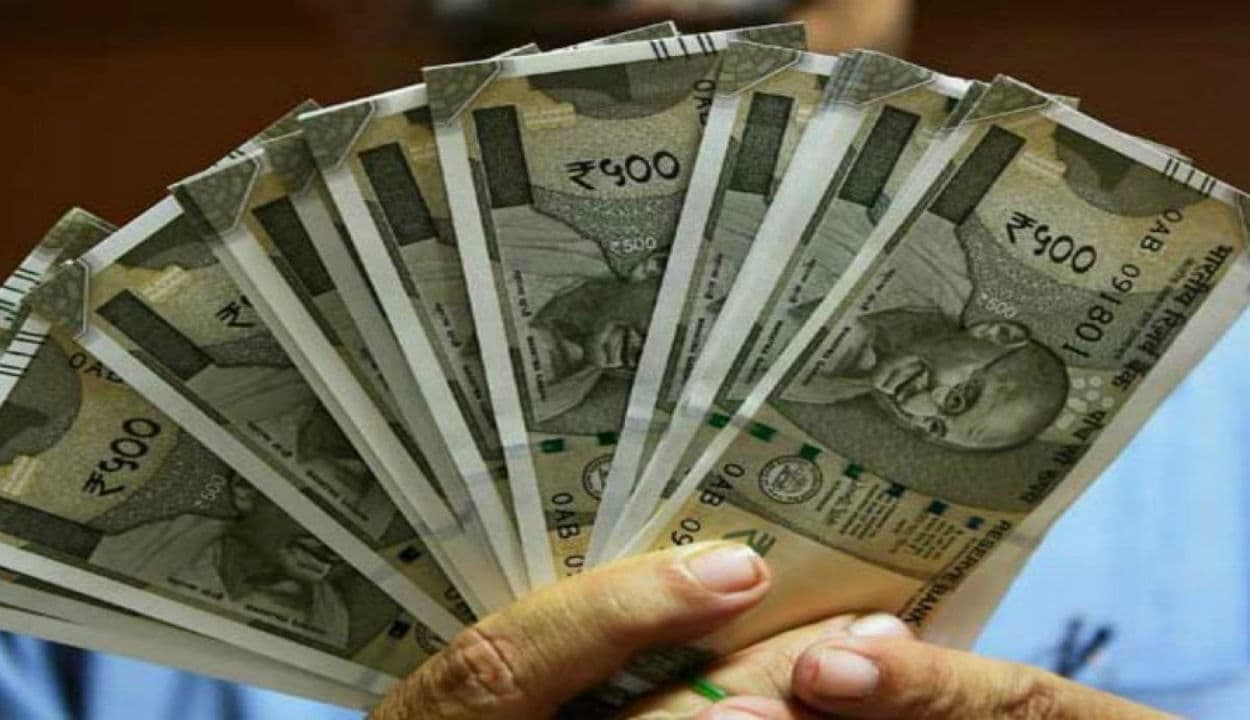 वित्त मंत्रालय आपको हर महीने कैश में देगा 1.3 लाख रुपये? जानें इस दावे का सच